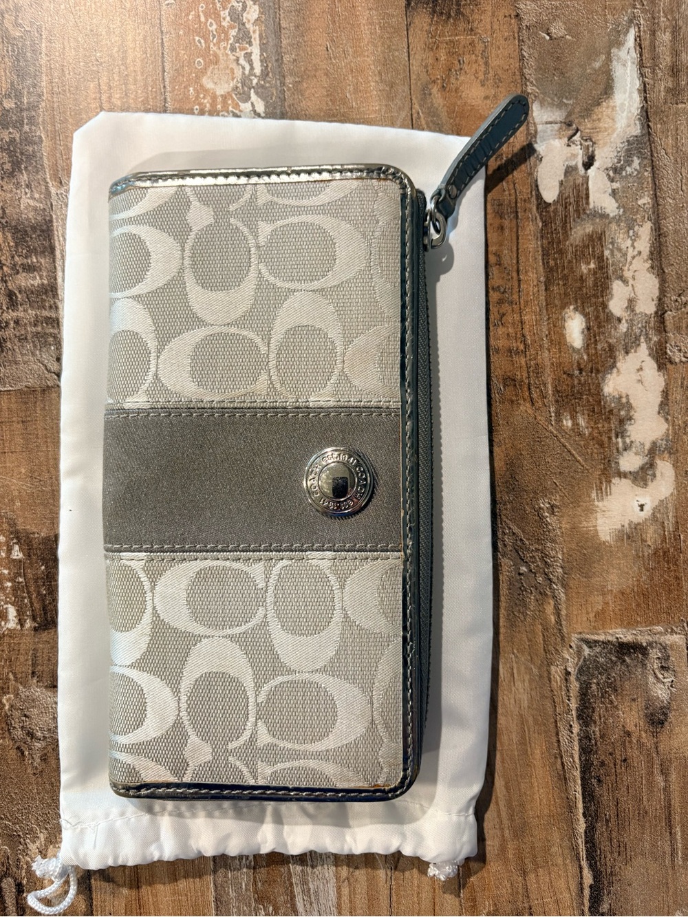 Coach Signature Zip Wallet in Silver and Light Gray